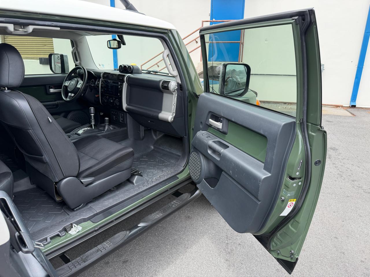 Toyota FJ Cruiser 4WD 4dr Man (Natl) 2014