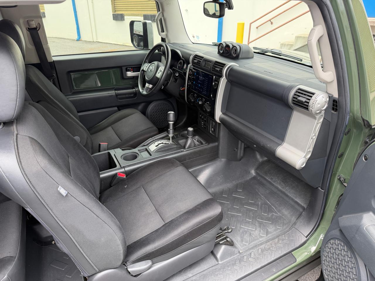 Toyota FJ Cruiser 4WD 4dr Man (Natl) 2014