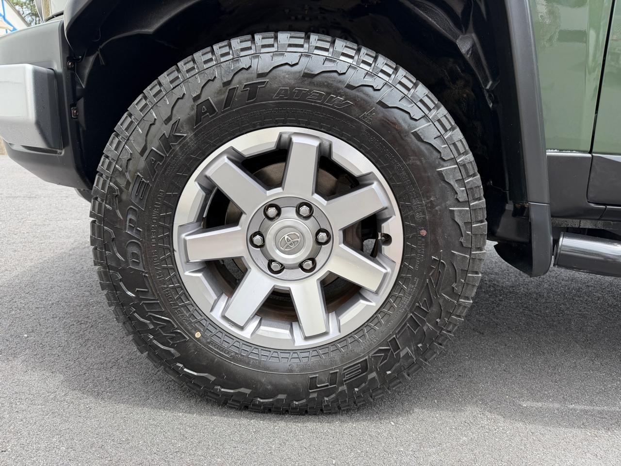 Toyota FJ Cruiser 4WD 4dr Man (Natl) 2014