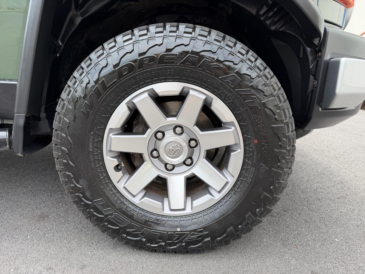 Toyota FJ Cruiser 4WD 4dr Man (Natl) 2014