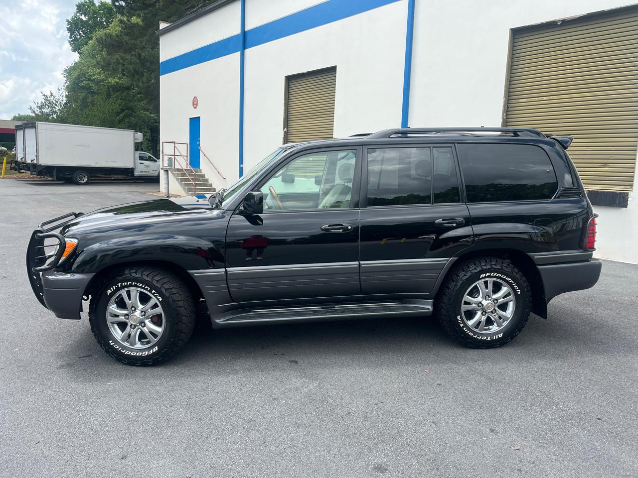 Lexus LX 470 4dr SUV 2006