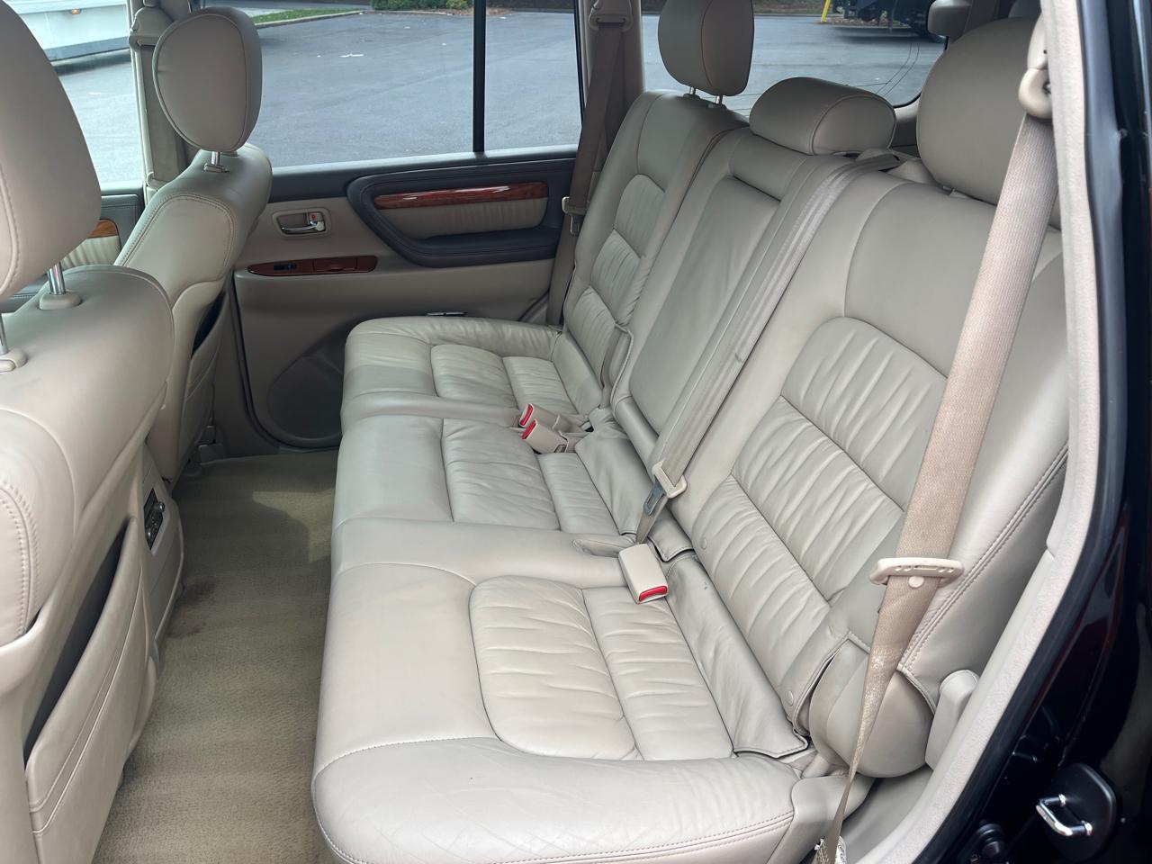 Lexus LX 470 4dr SUV 2006