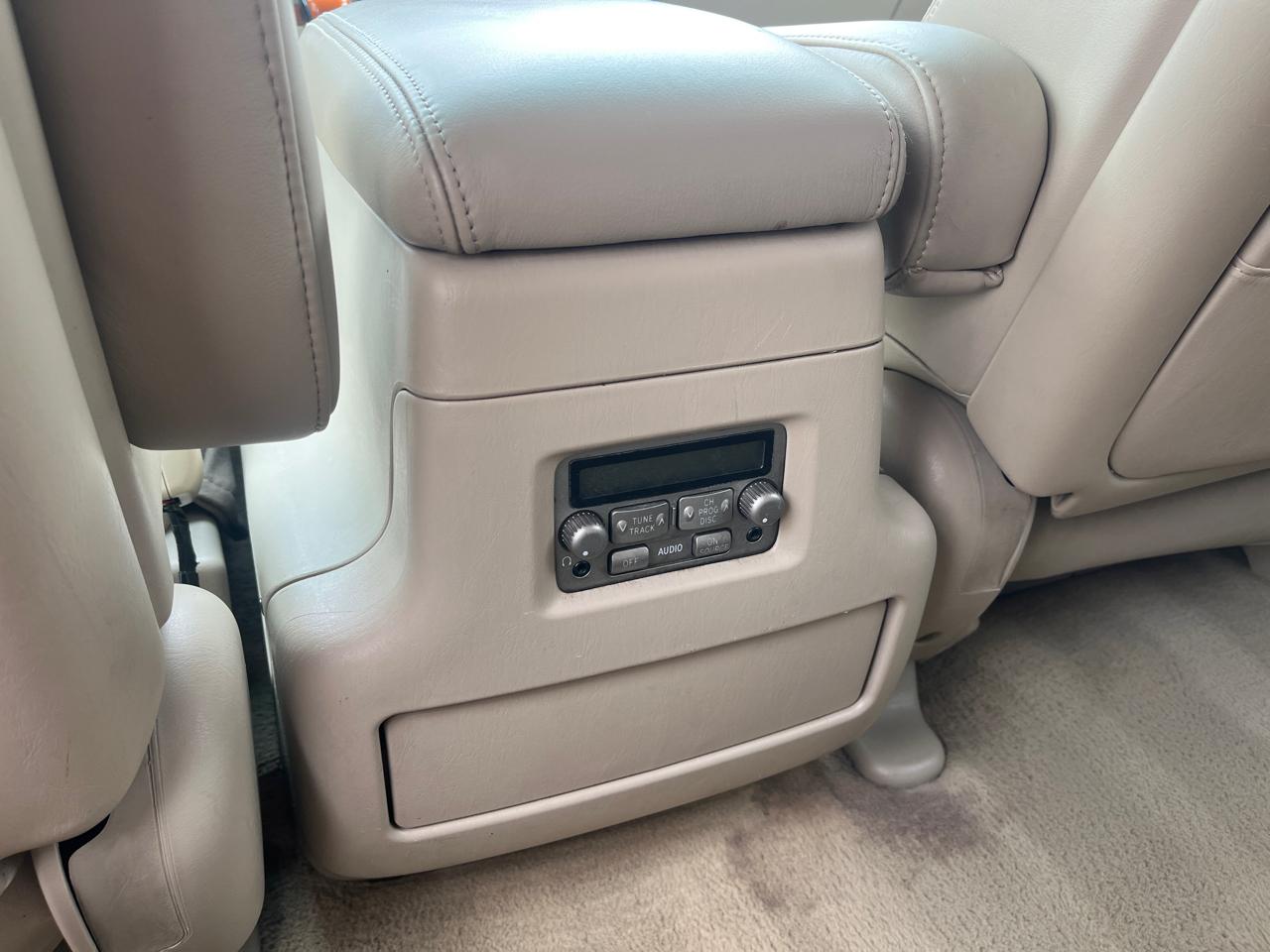 Lexus LX 470 4dr SUV 2006