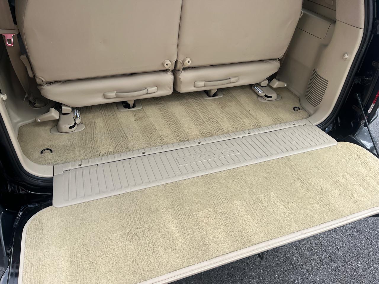 Lexus LX 470 4dr SUV 2006