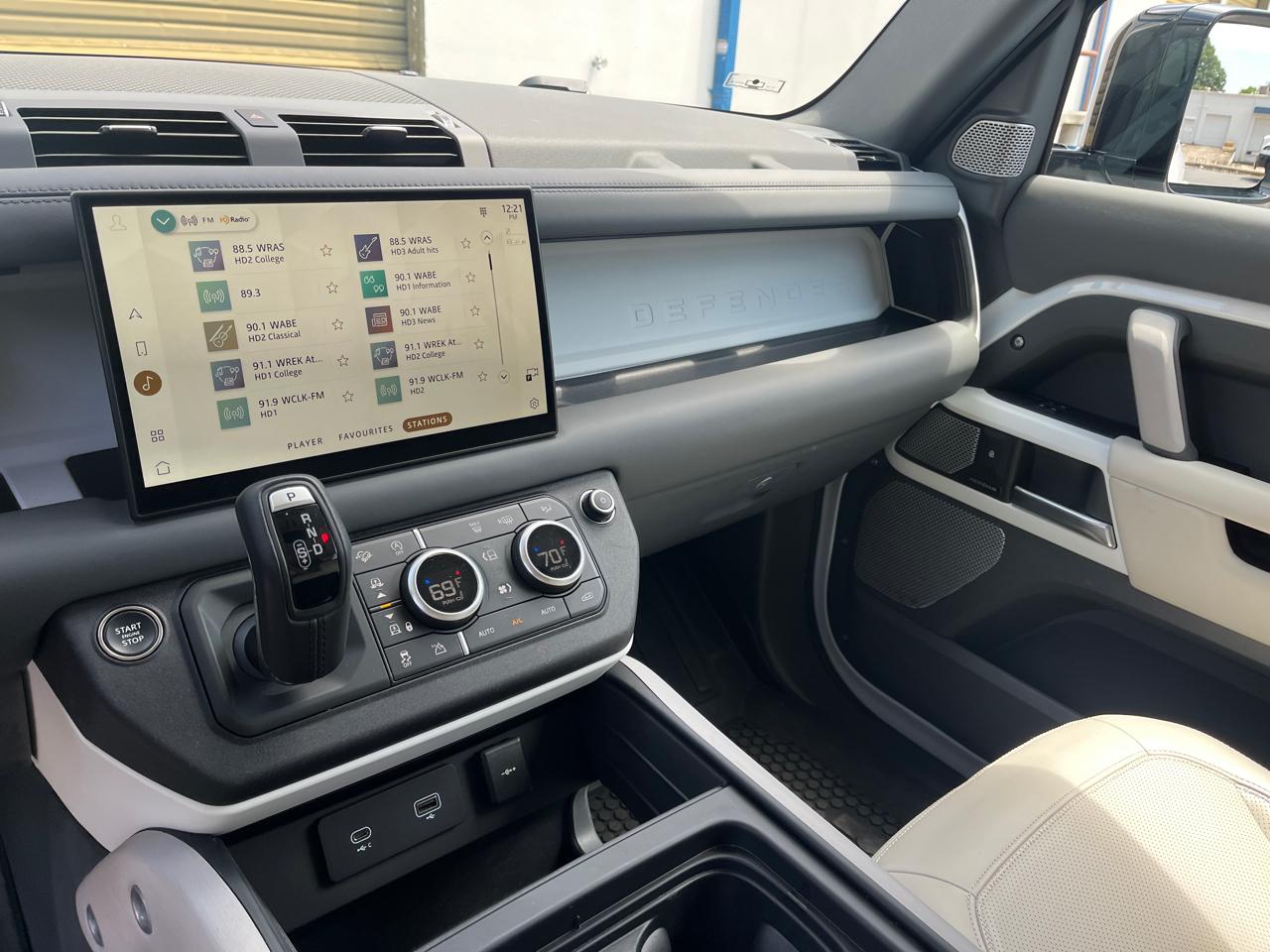 Land Rover Defender 130 P400 S 2024