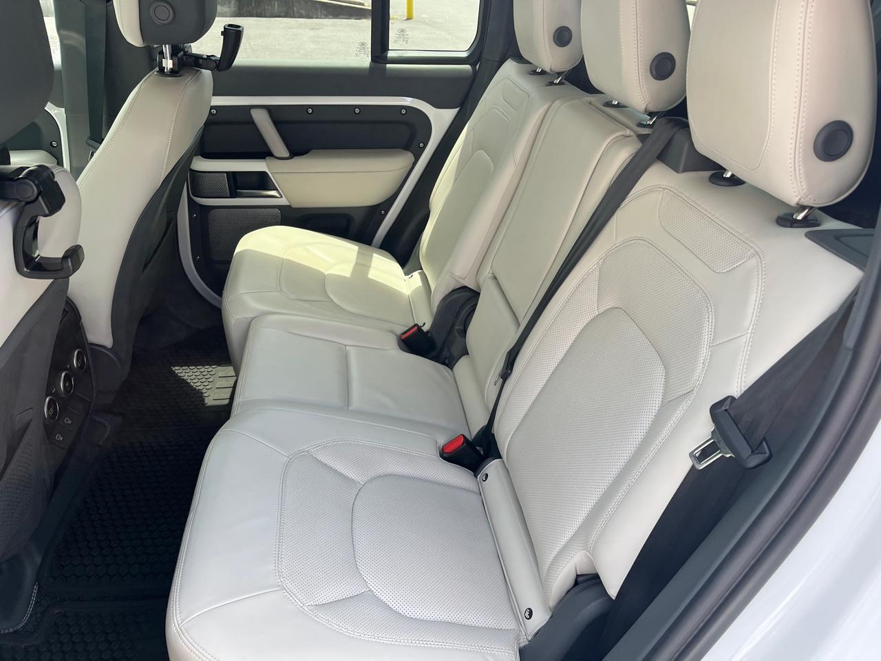Land Rover Defender 130 P400 S 2024
