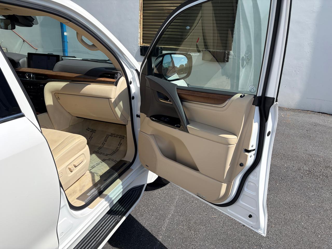 Lexus LX LX 570 4WD 2017
