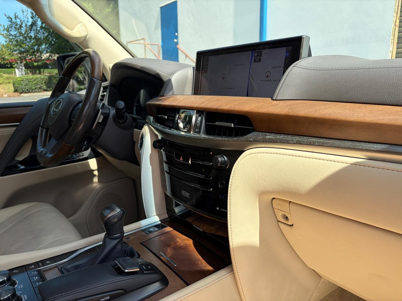 Lexus LX LX 570 4WD 2017