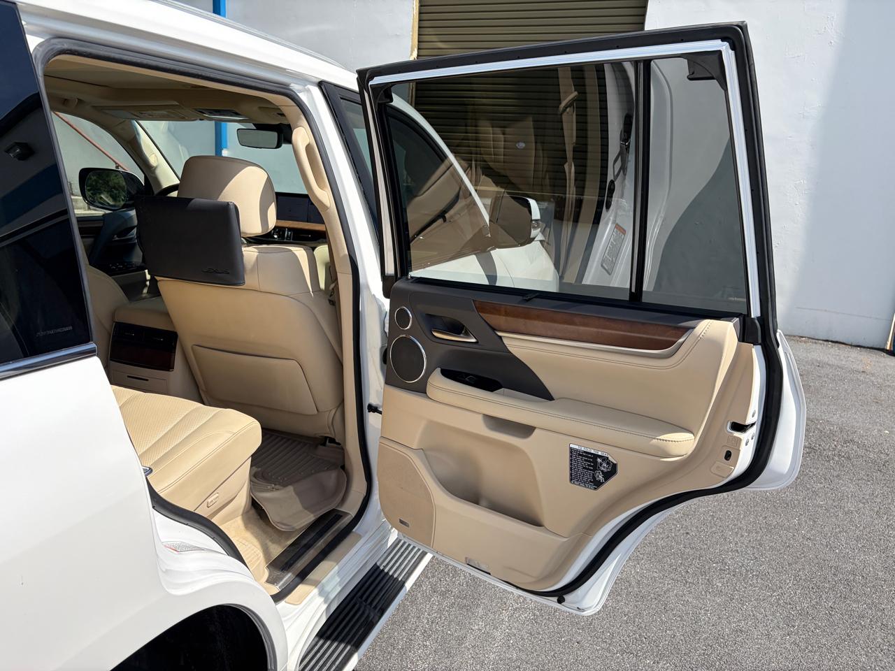 Lexus LX LX 570 4WD 2017