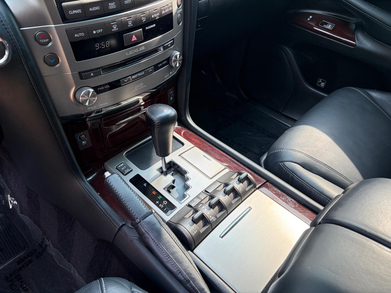 Lexus LX 570 4WD 4dr 2015