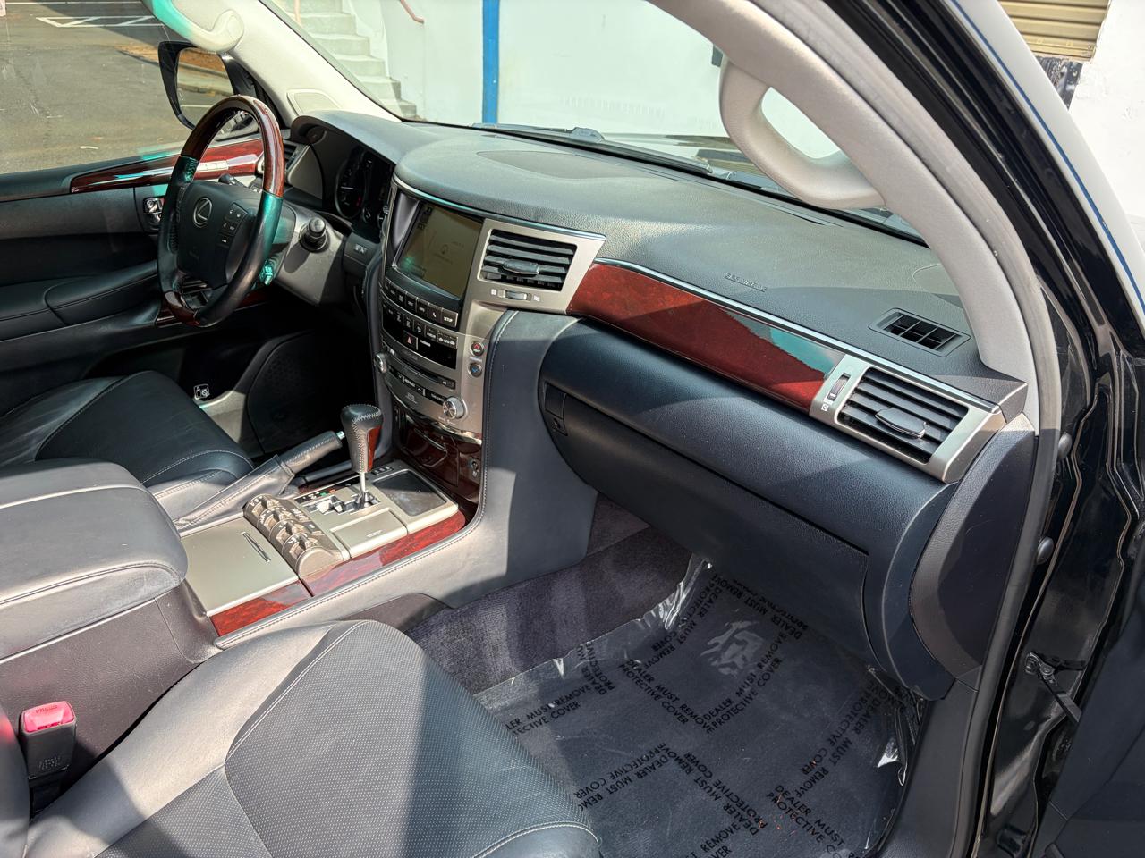 Lexus LX 570 4WD 4dr 2015