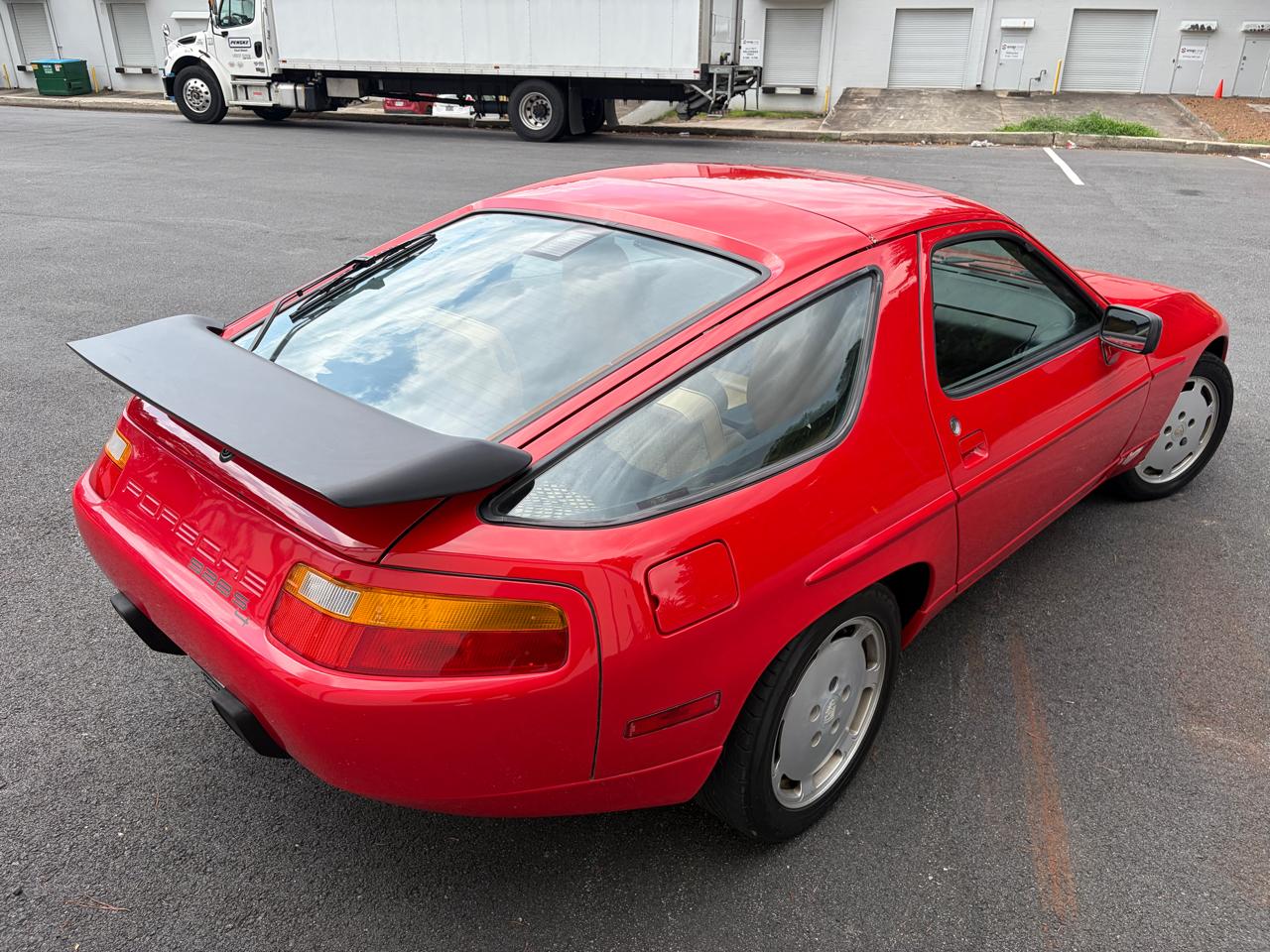 Porsche 928 S4  1988