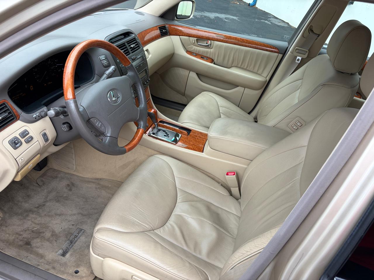 Lexus LS 430 4dr Sdn 2004