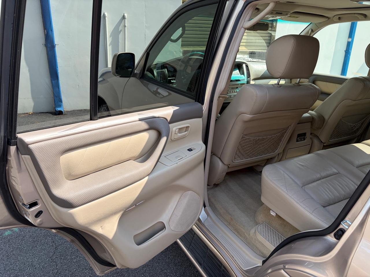 Toyota Land Cruiser 4dr 4WD (Natl) 2006