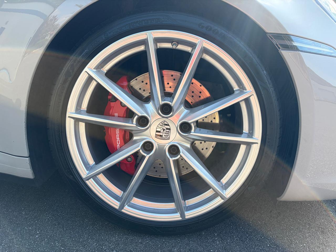 Porsche 911 2dr Cpe Carrera 4S 2020