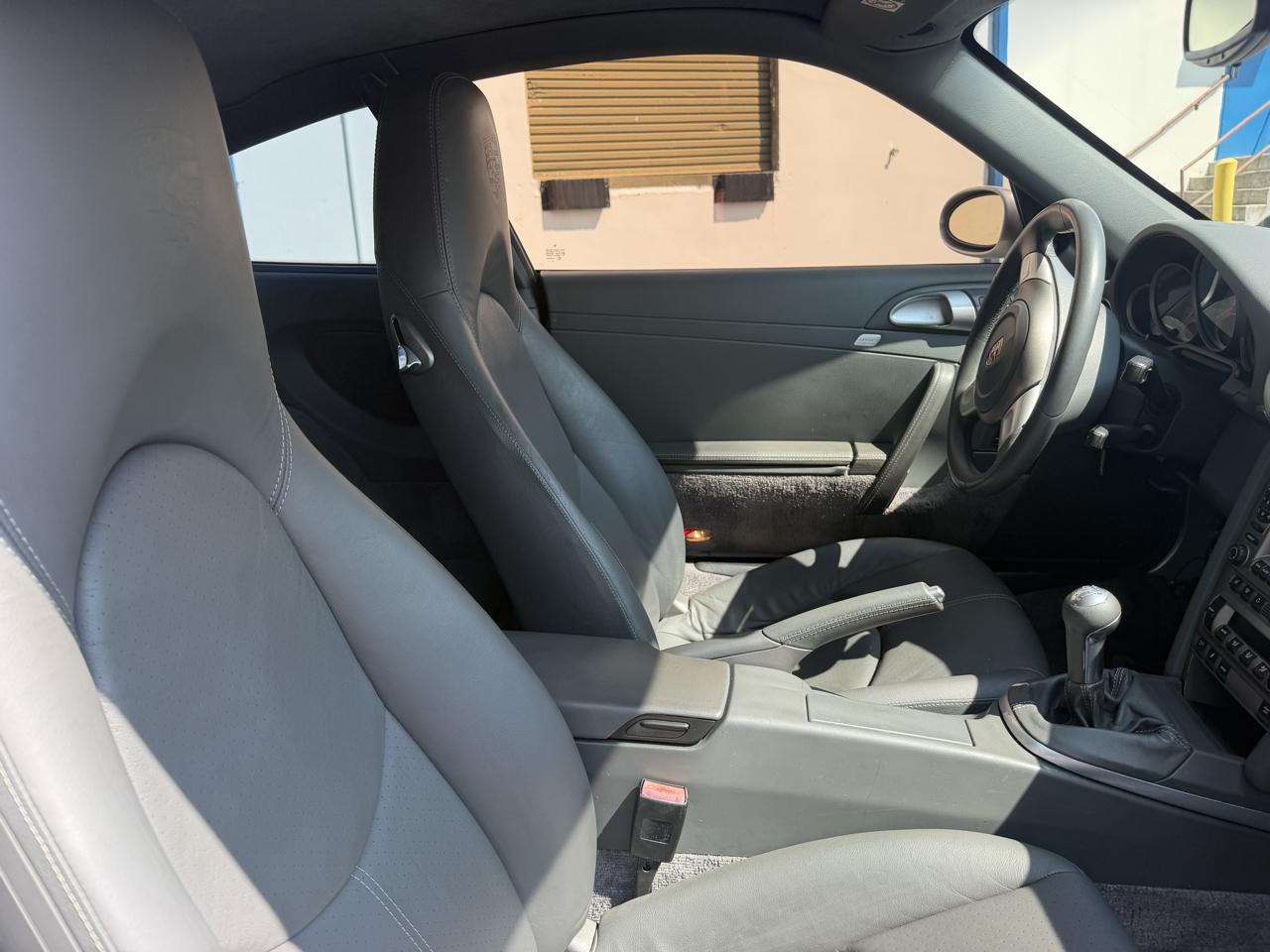 Porsche 911 2dr Cpe Carrera S 997 2005