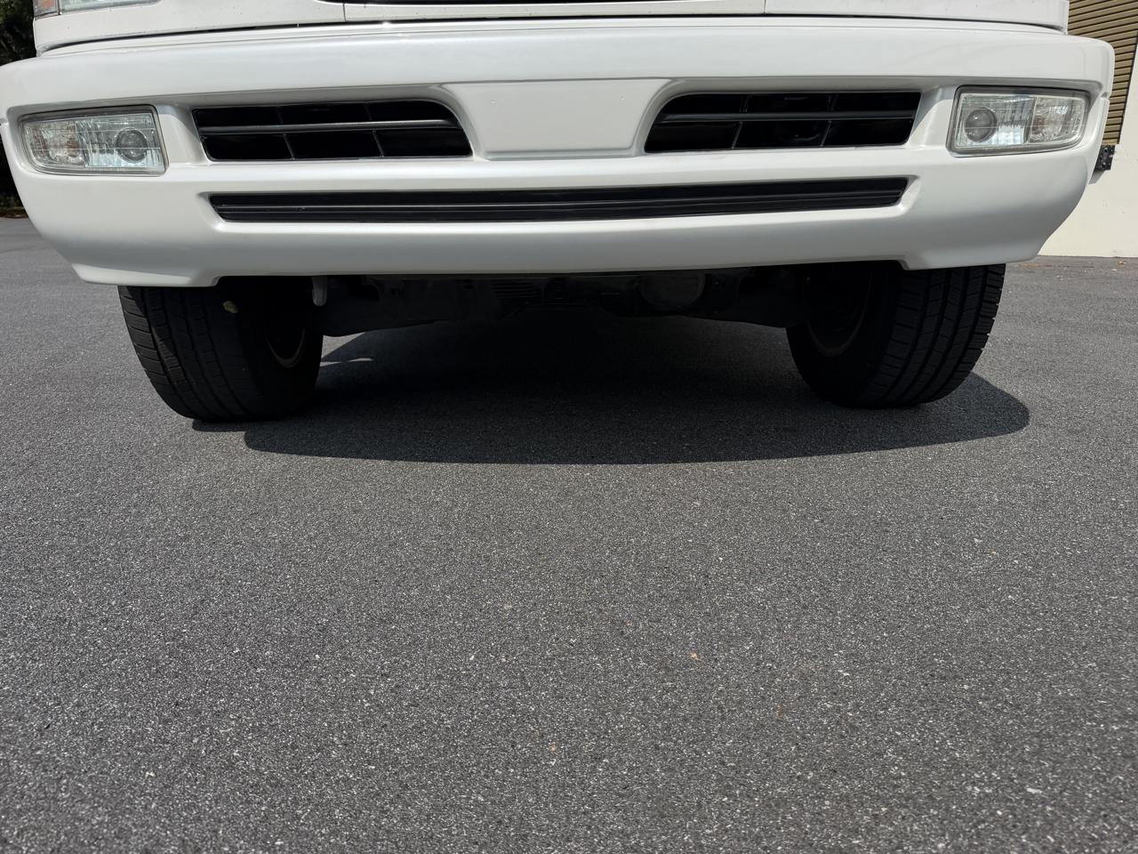 Lexus LX 470 4dr SUV 2004