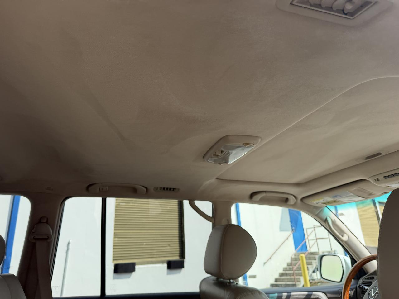 Lexus LX 470 4dr SUV 2004