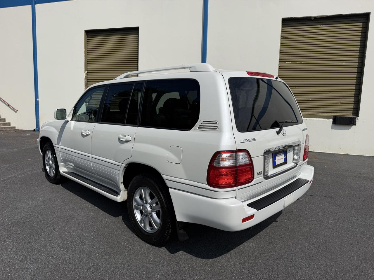 Lexus LX 470 4dr SUV 2004