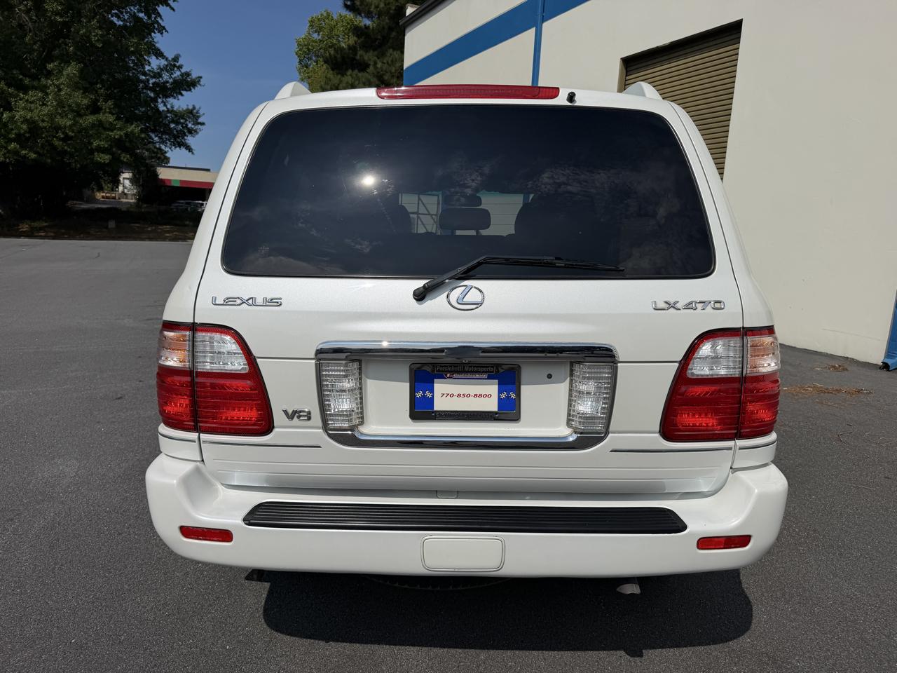 Lexus LX 470 4dr SUV 2004