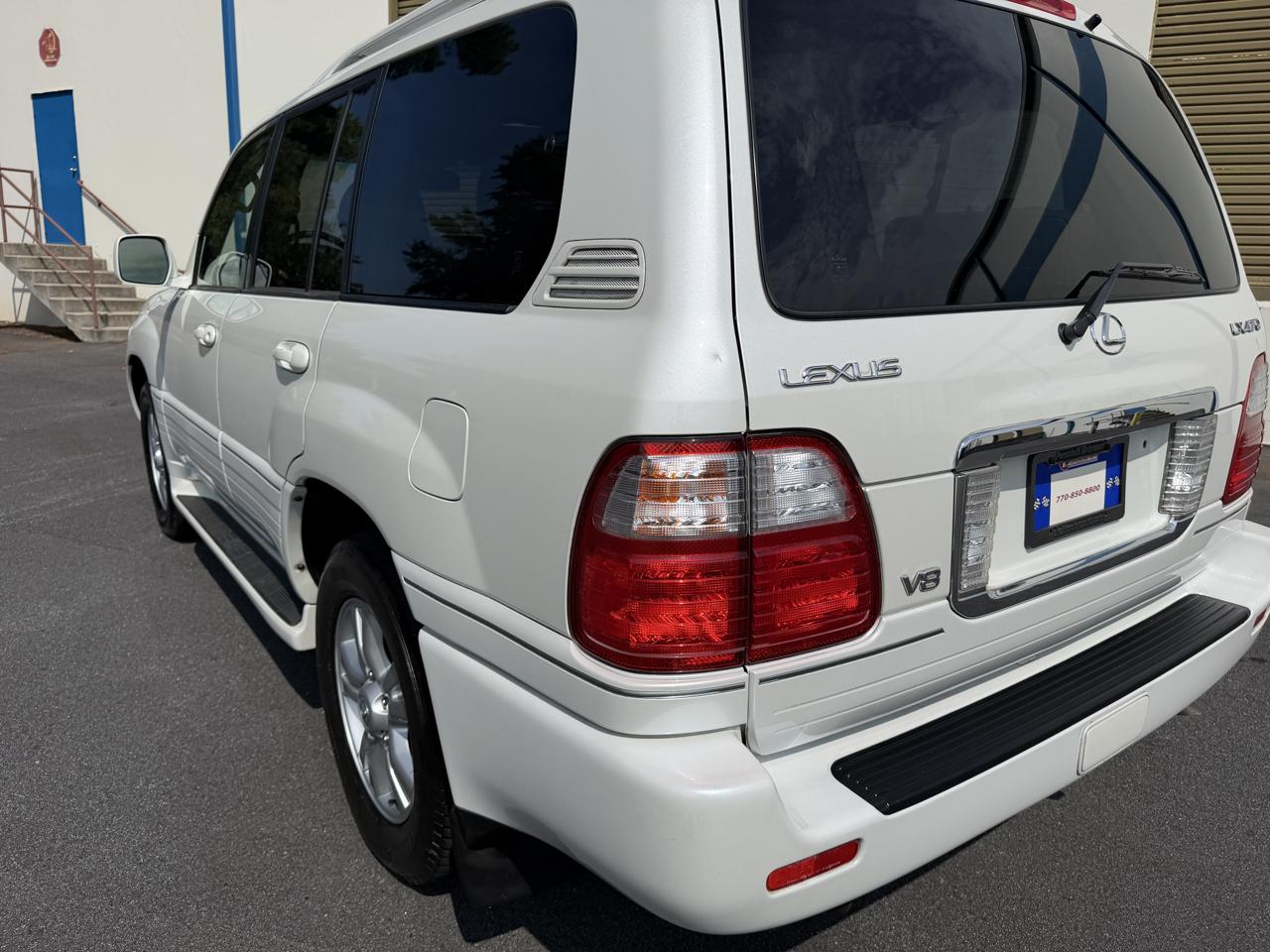 Lexus LX 470 4dr SUV 2004