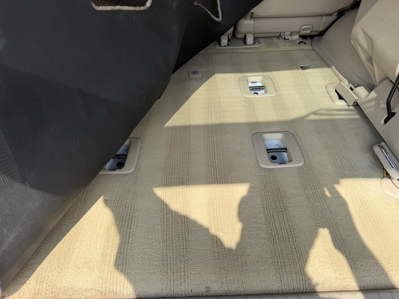 Lexus LX 470 4dr SUV 2004