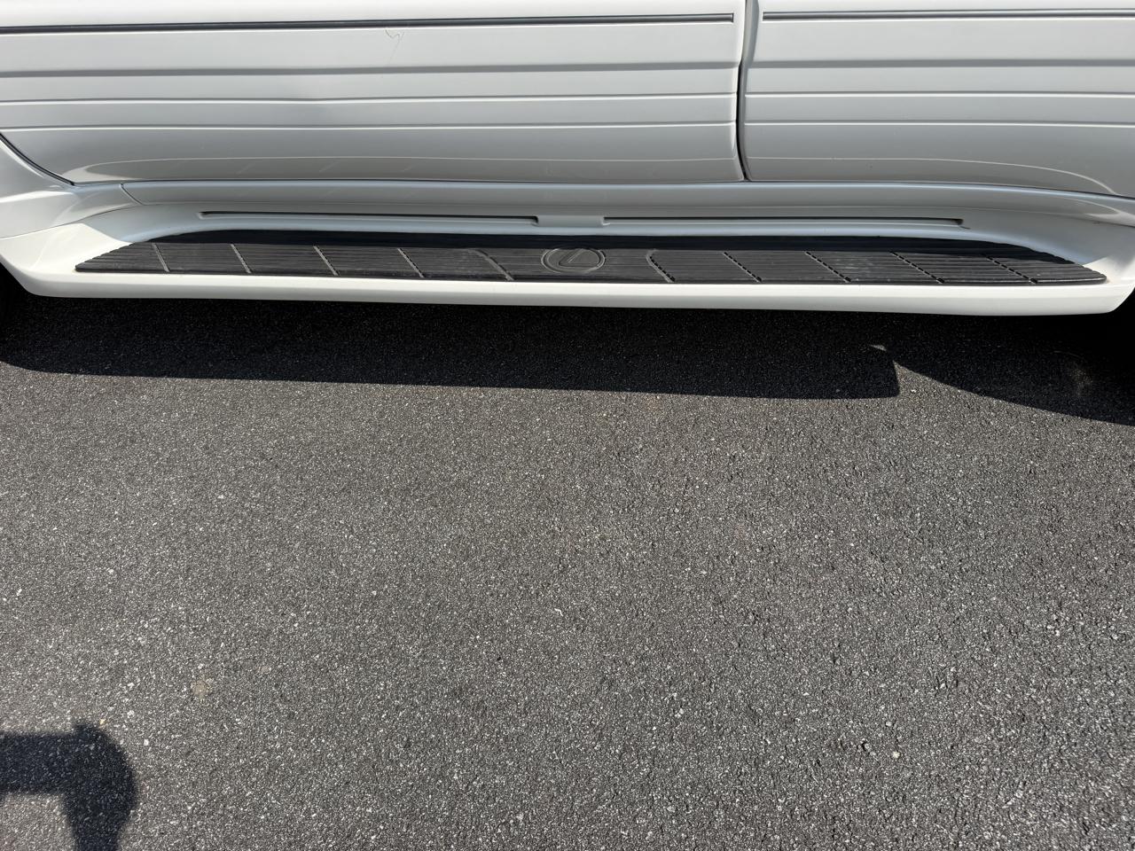 Lexus LX 470 4dr SUV 2004
