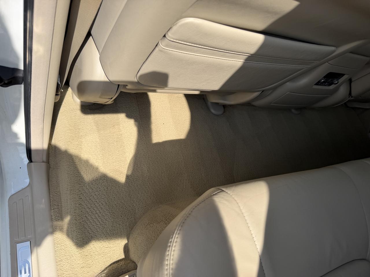 Lexus LX 470 4dr SUV 2004
