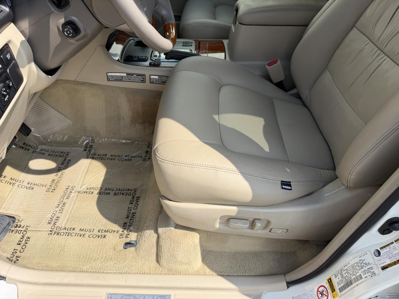 Lexus LX 470 4dr SUV 2004