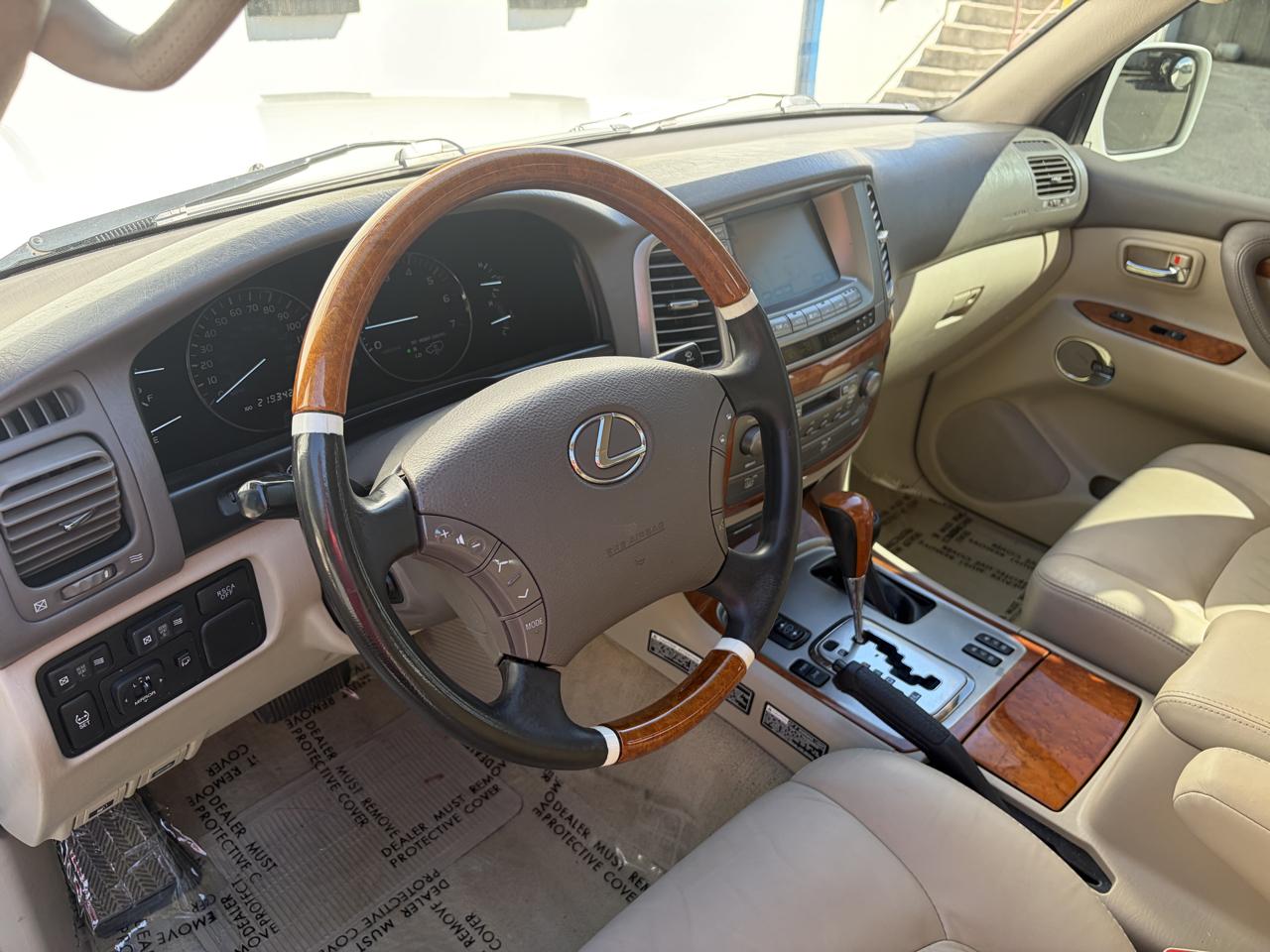 Lexus LX 470 4dr SUV 2006