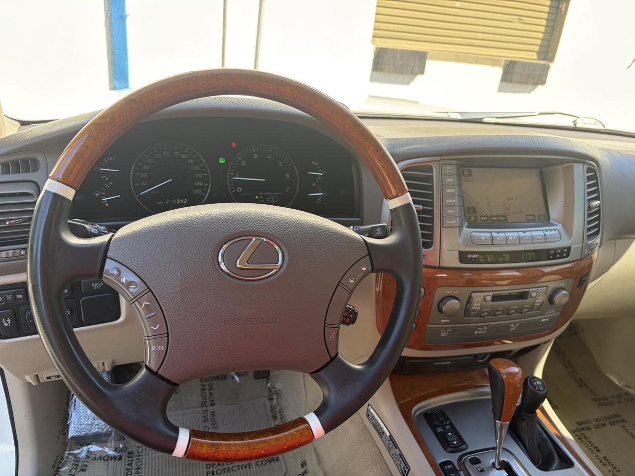 Lexus LX 470 4dr SUV 2006