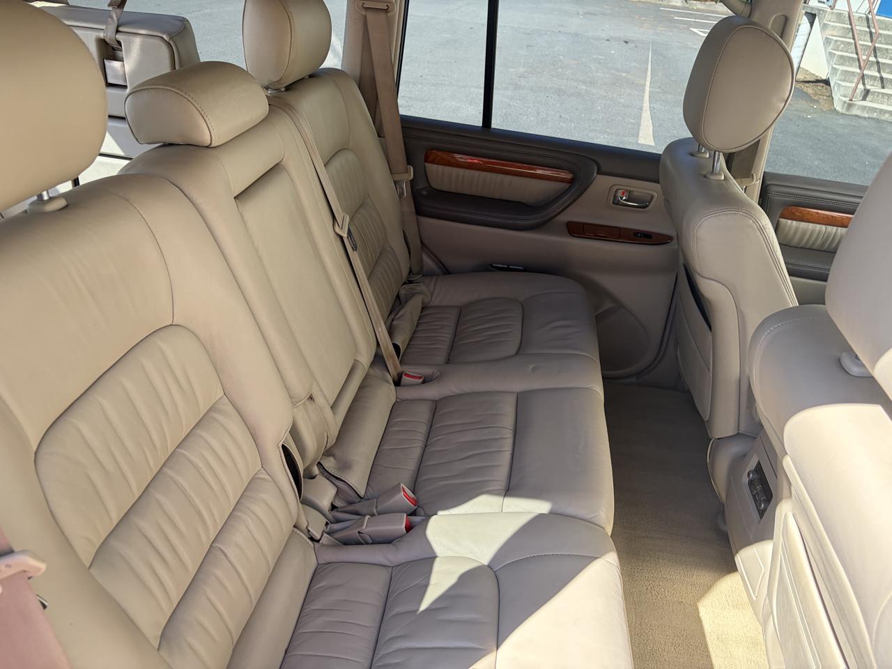 Lexus LX 470 4dr SUV 2006