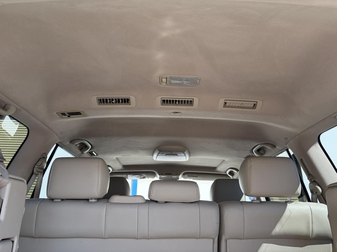 Lexus LX 470 4dr SUV 2006