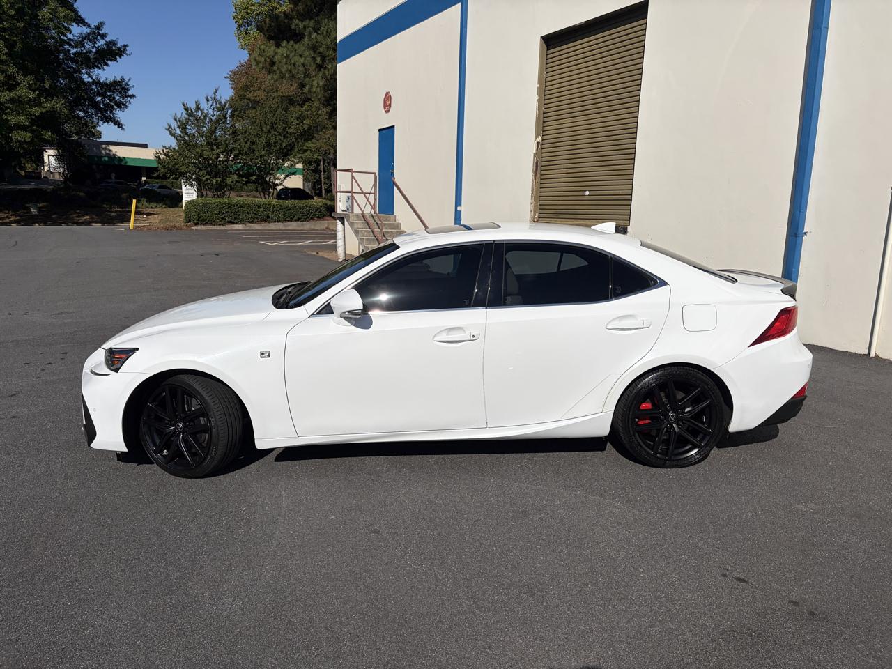 Lexus IS 300  2019