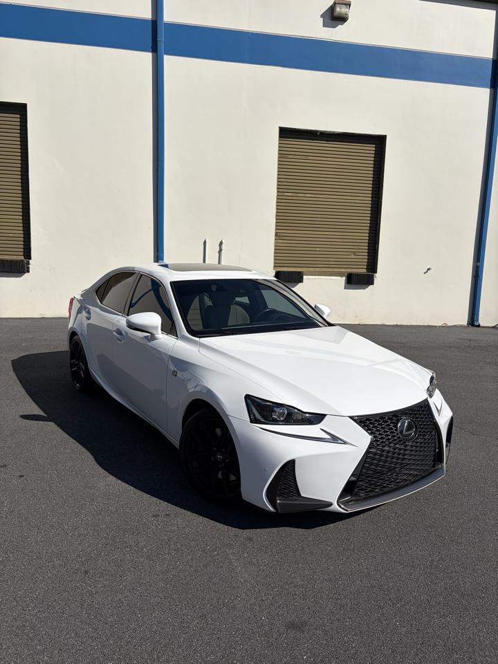 Lexus IS 300  2019