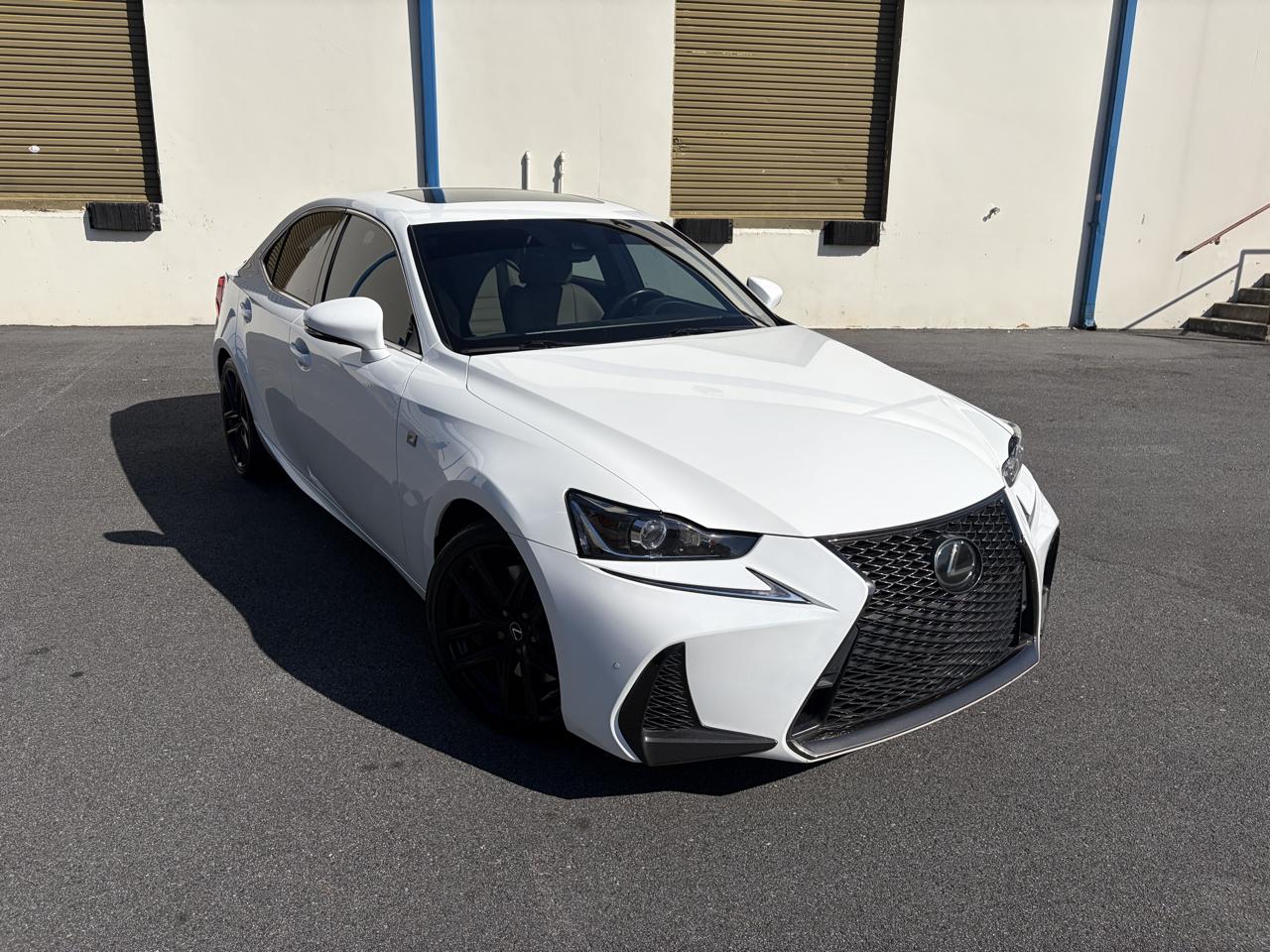 Lexus IS 300  2019