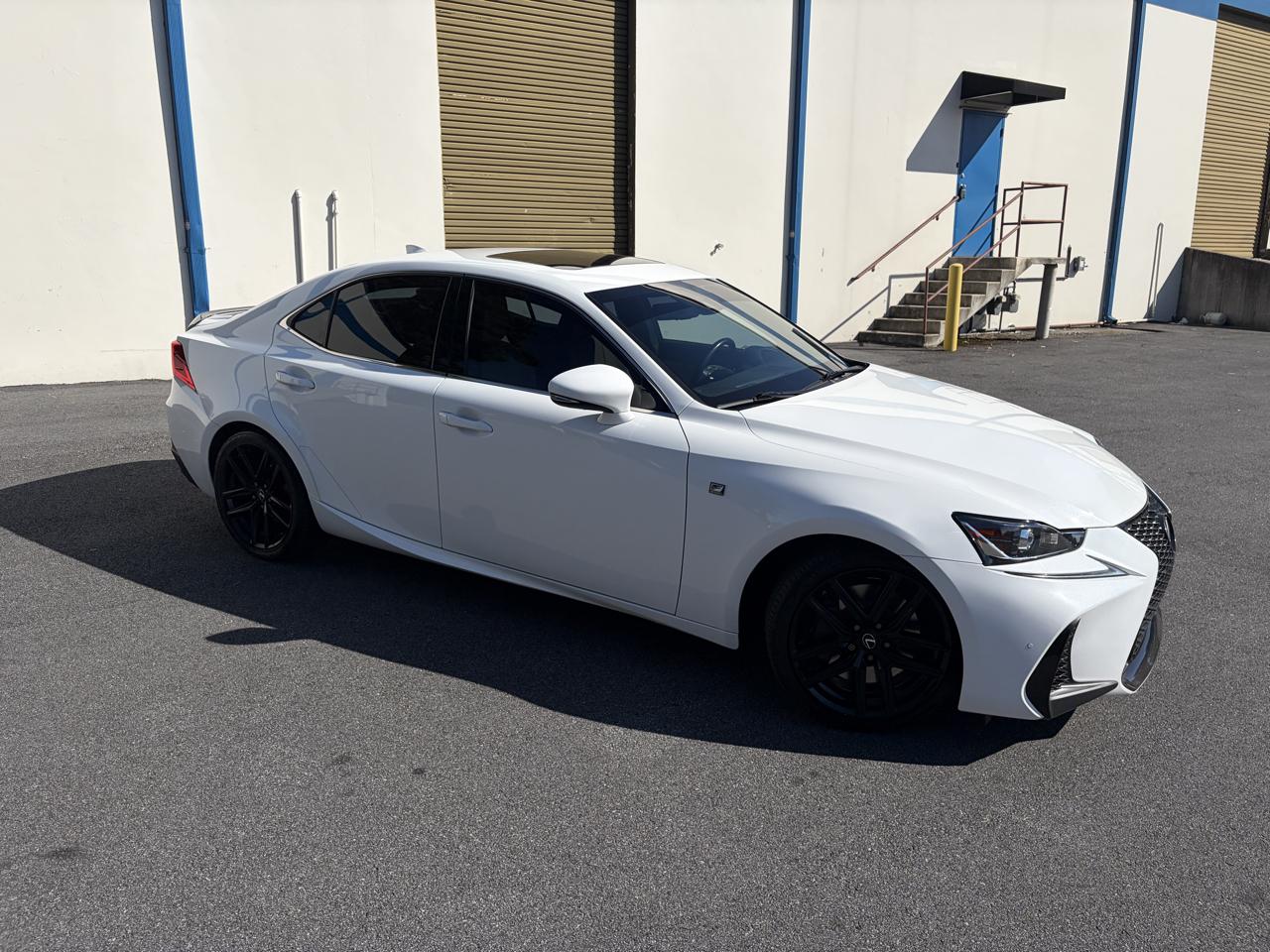 Lexus IS 300  2019