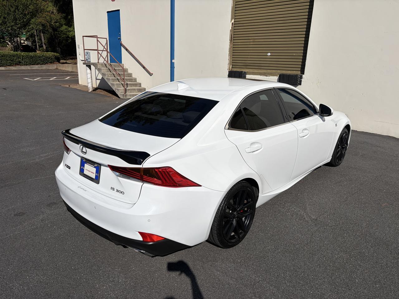 Lexus IS 300  2019