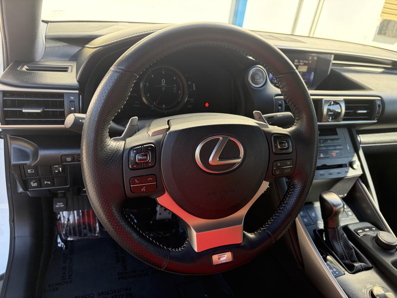 Lexus IS 300  2019