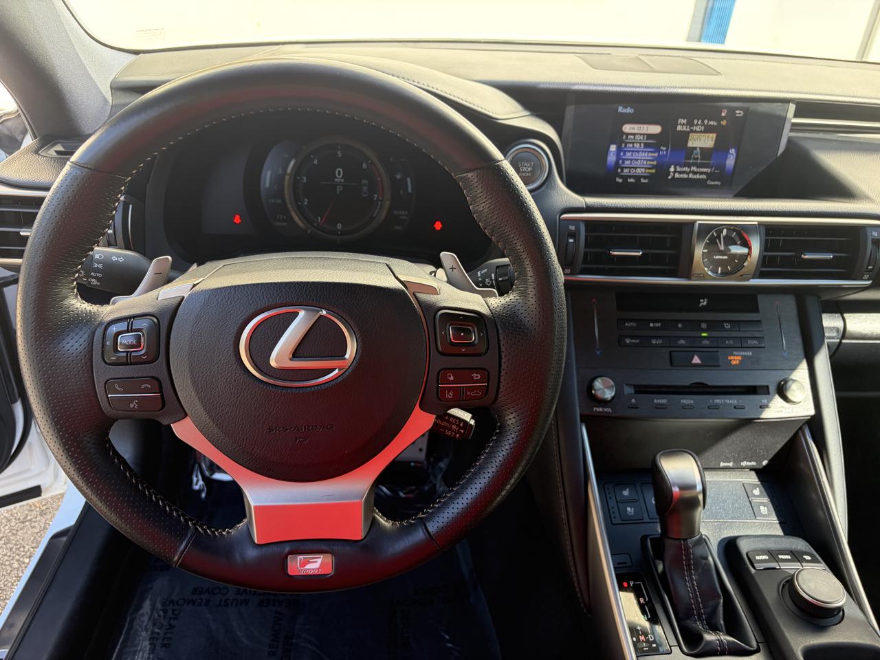 Lexus IS 300  2019