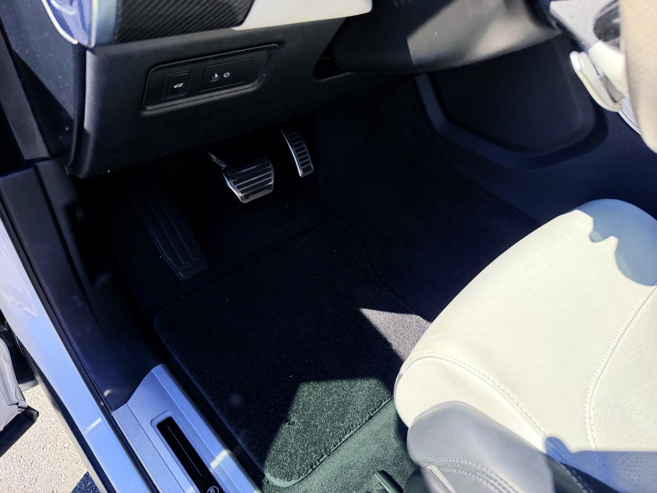 Land Rover Range Rover Sport V8 Supercharged SVR 2022