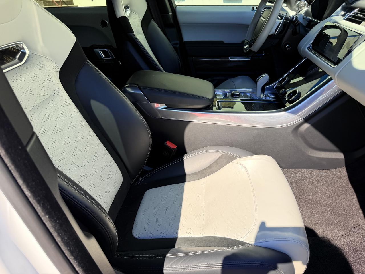 Land Rover Range Rover Sport V8 Supercharged SVR 2022