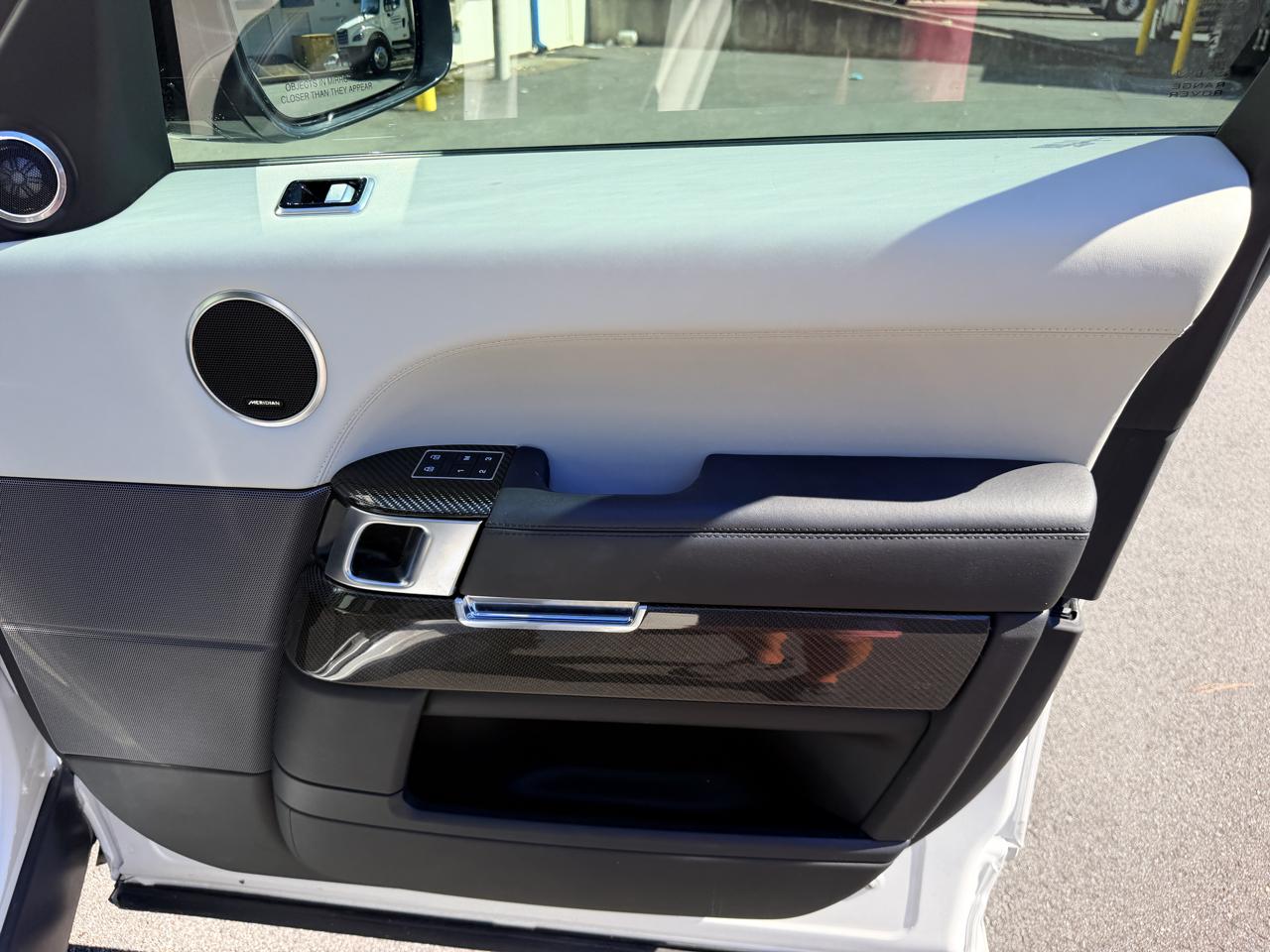 Land Rover Range Rover Sport V8 Supercharged SVR 2022