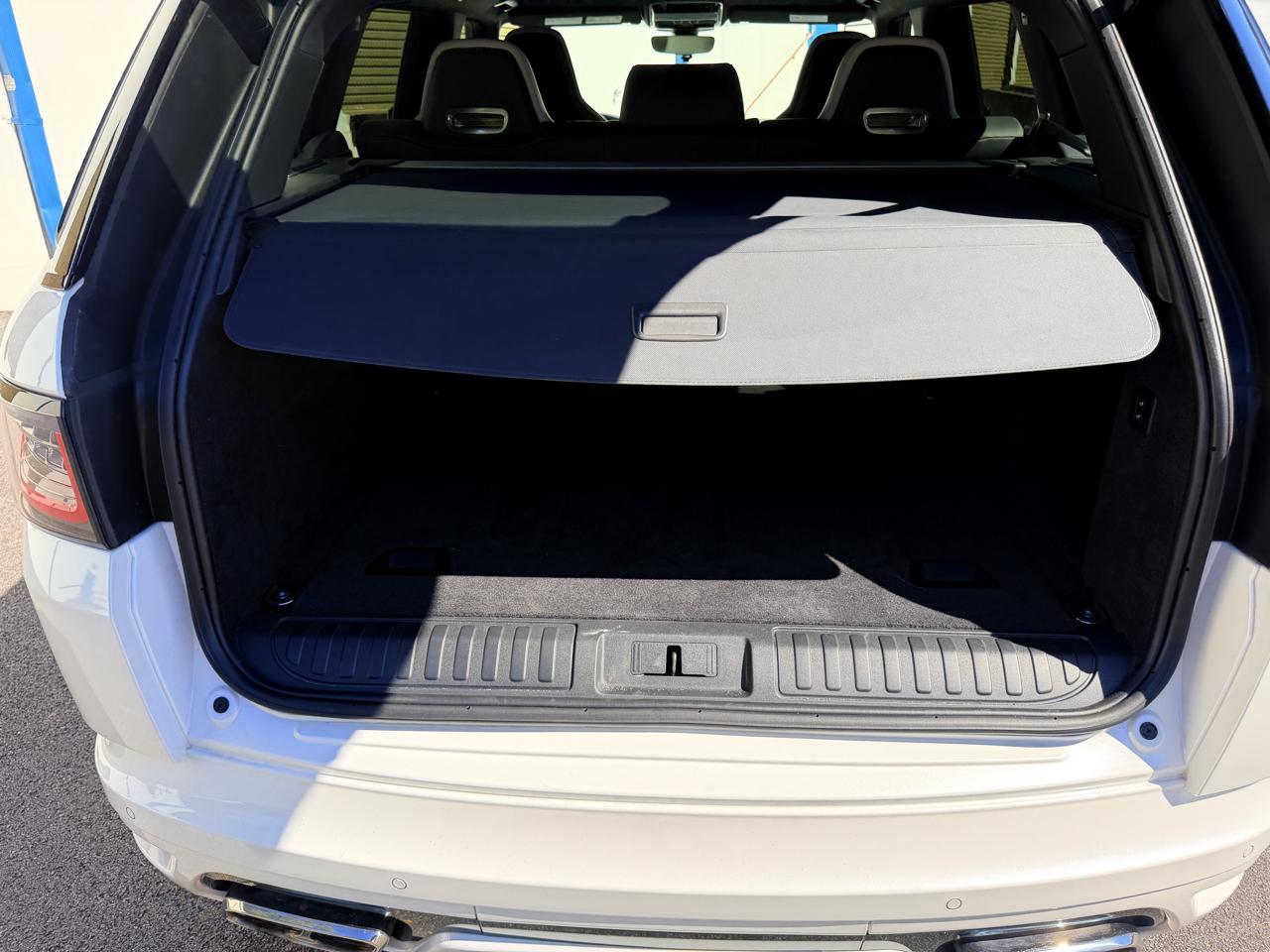 Land Rover Range Rover Sport V8 Supercharged SVR 2022