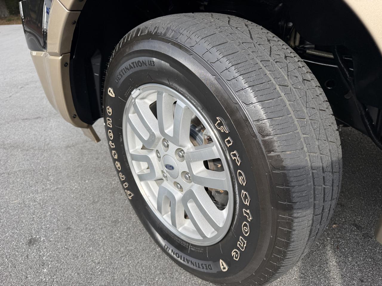 Ford Expedition 2WD 4dr XLT 2014