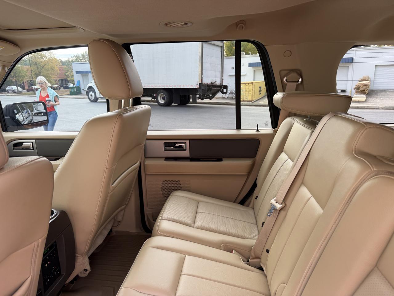 Ford Expedition 2WD 4dr XLT 2014