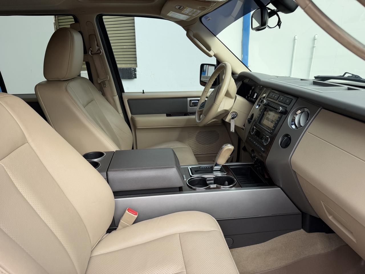 Ford Expedition 2WD 4dr XLT 2014