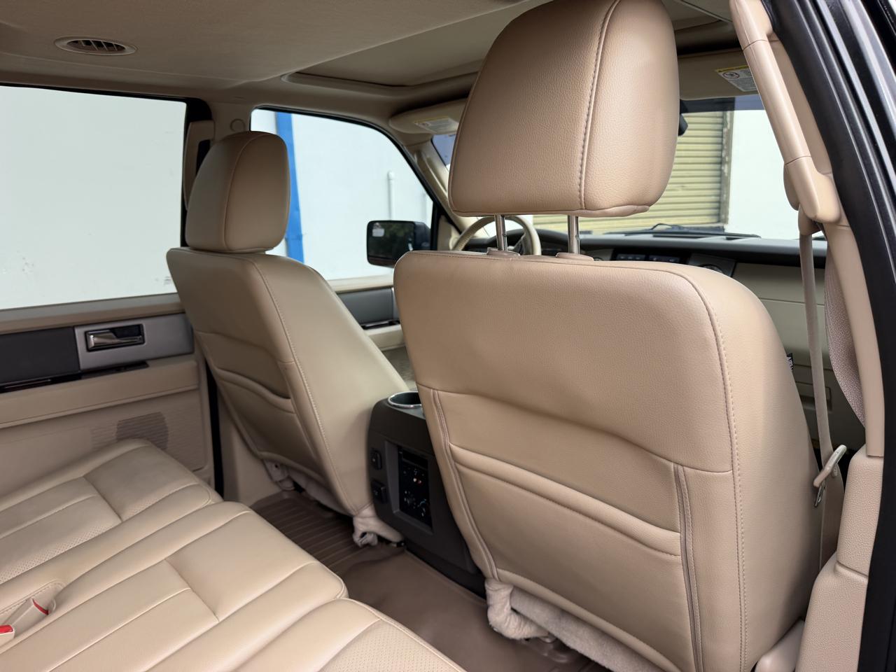 Ford Expedition 2WD 4dr XLT 2014