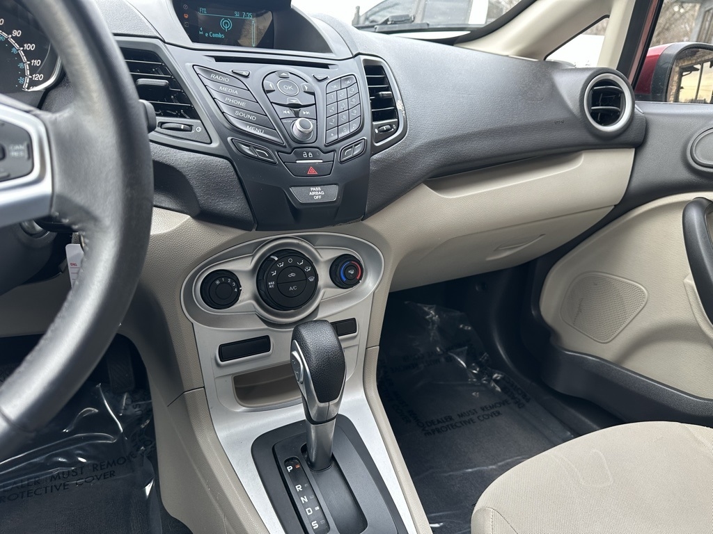 Ford Fiesta 4dr Sdn SE 2016