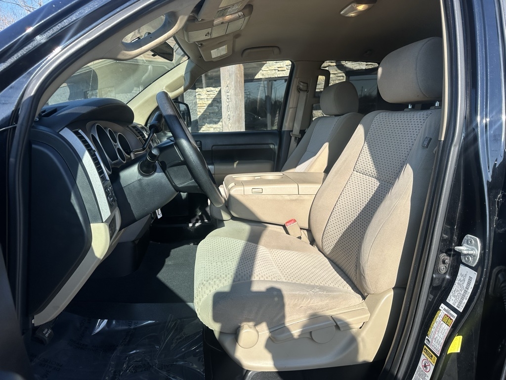 Toyota Tundra 4WD Truck Double Cab 5.7L V8 6-Spd AT (Natl) 2012